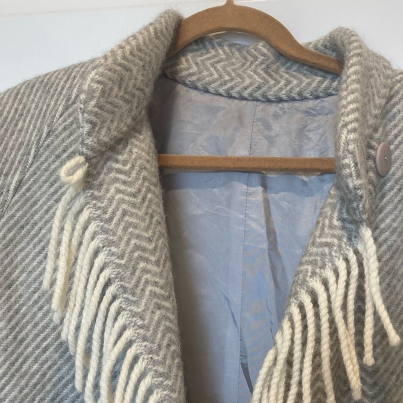 Lynn Fullman gray and white hand made wool coat w/ fringe - Picture 2 of 11
